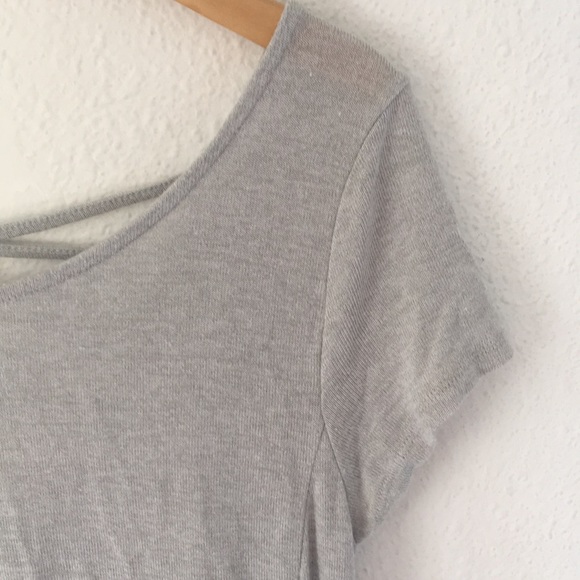 Loose Knit Tunic with Pockets - Picture 3 of 8